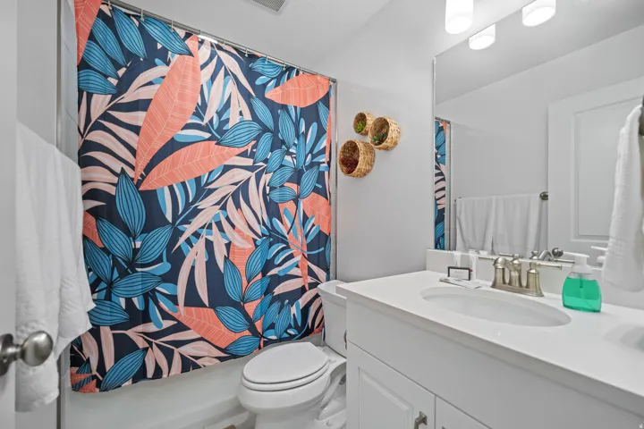 Full Bathroom with Tub Shower