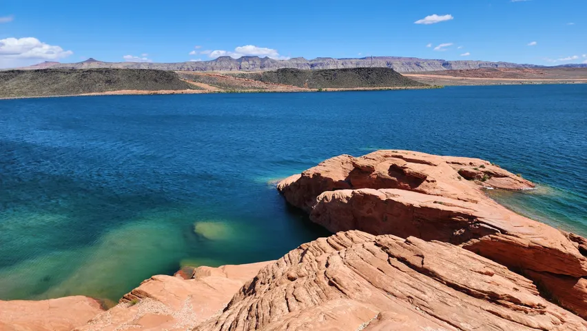 Go Cliff Jumping, Boating, Jet Skiing in Sand Hollow Reservoir