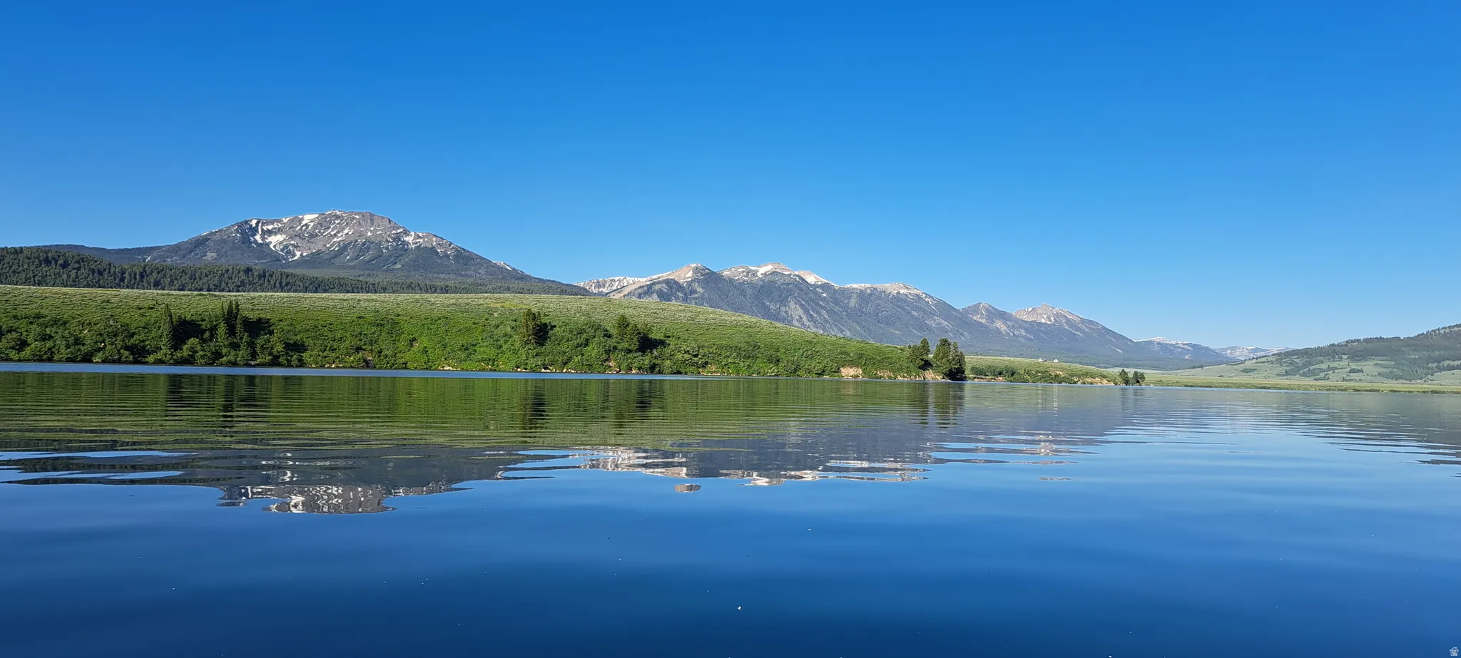 Water view featuring a mountainous background