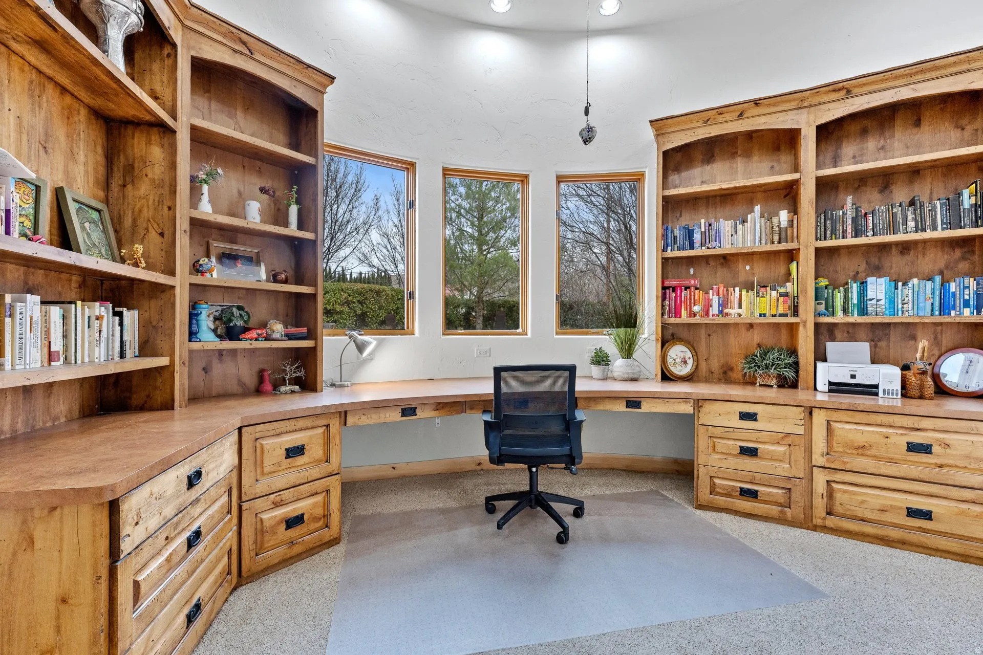 Home Office – Built-In Cabinetry