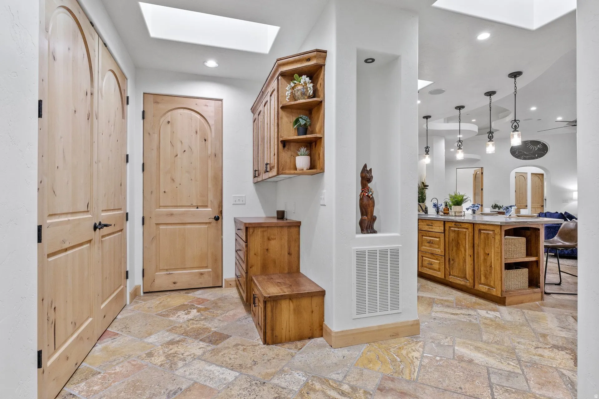 Mudroom – Garage Entrance