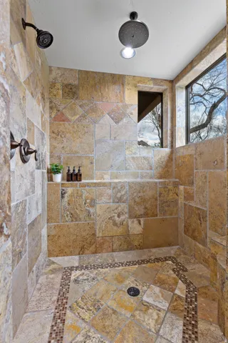 Primary Suite - Walk-in Shower