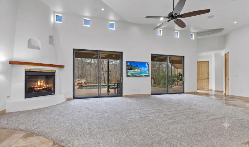 Great Room – Gas Fireplace