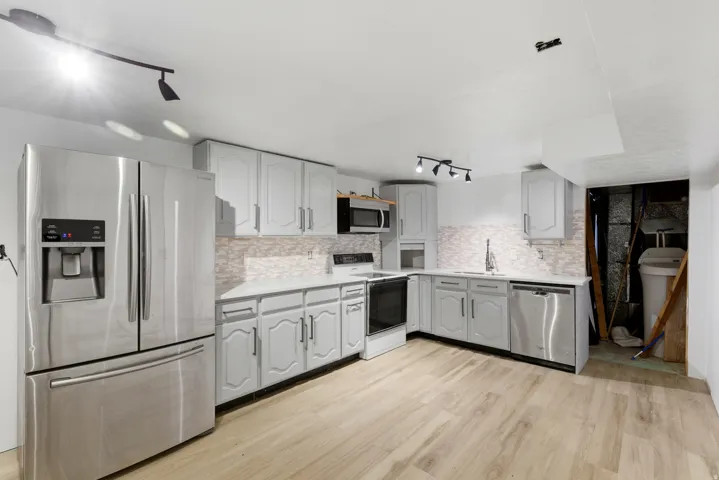 basement kitchen