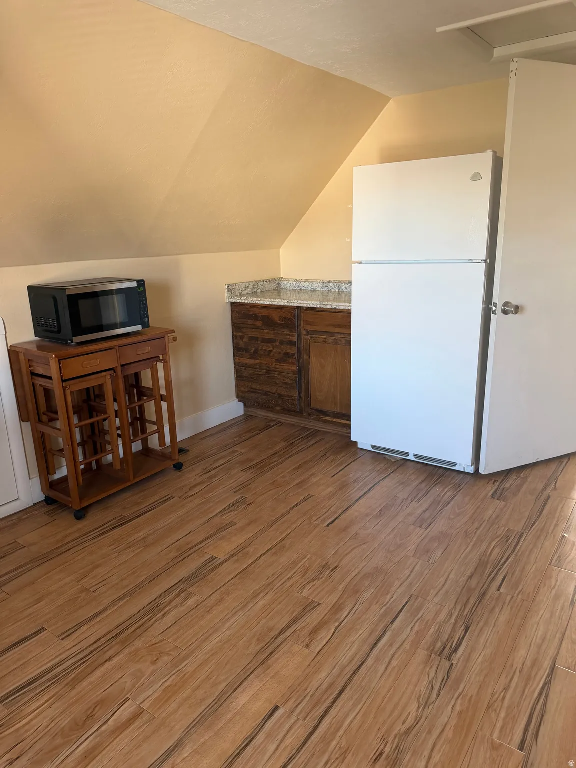 Second level kitchen.