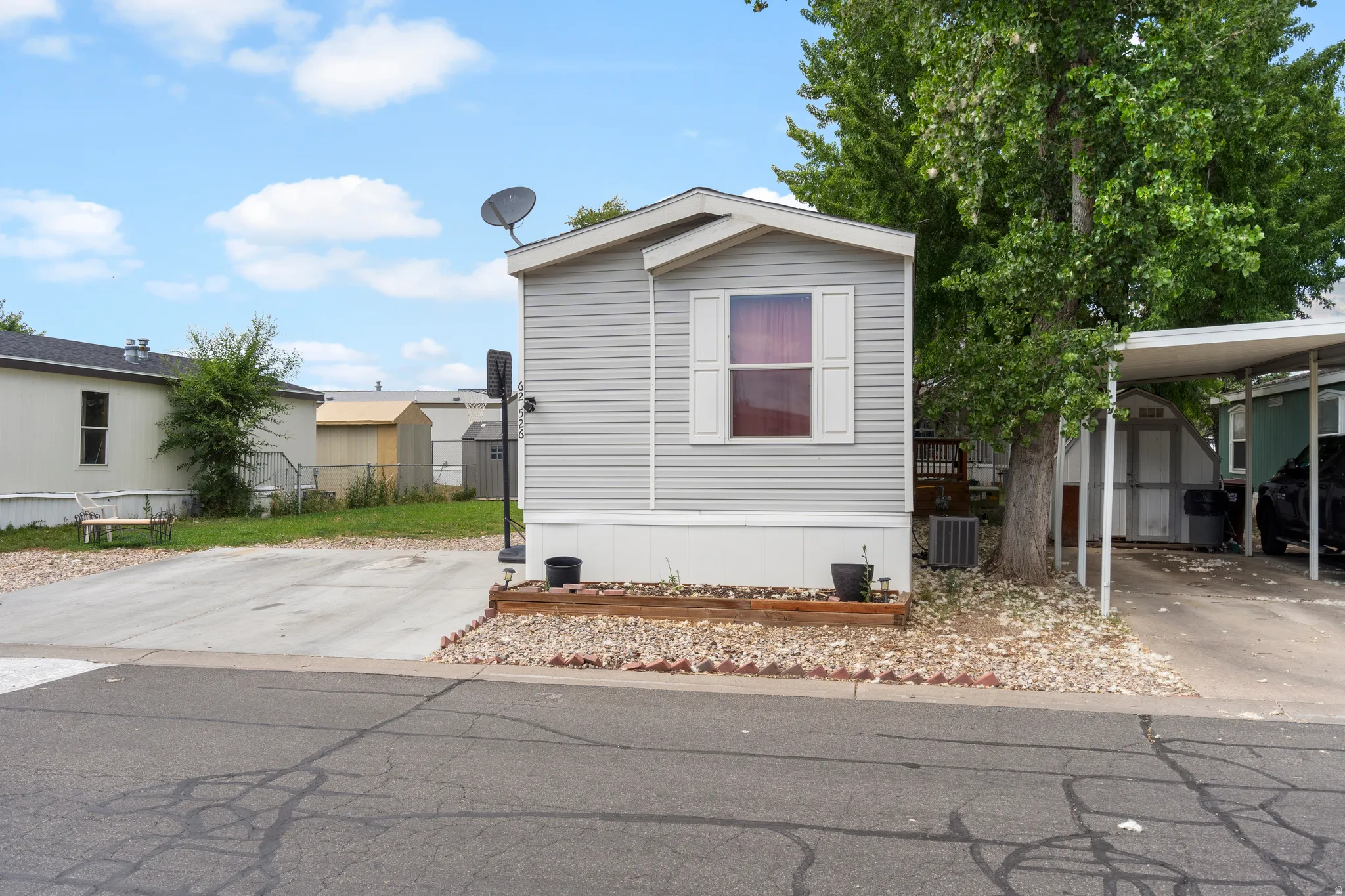 View of manufactured / mobile home