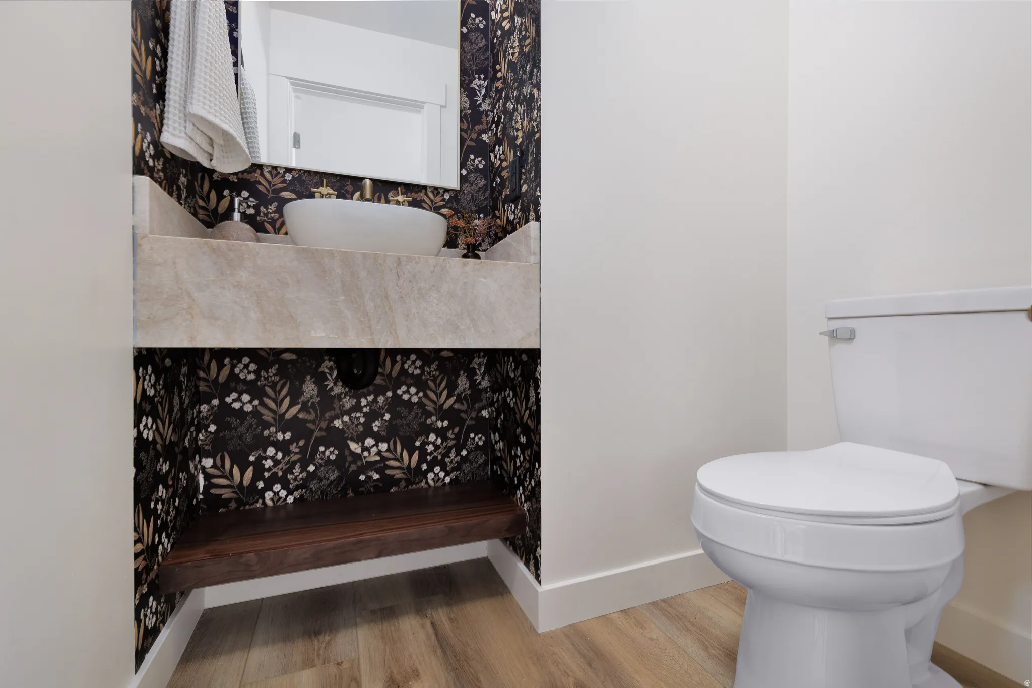 Guest bath Main Floor