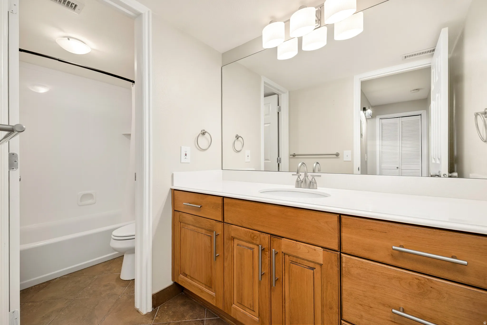 Full bathroom