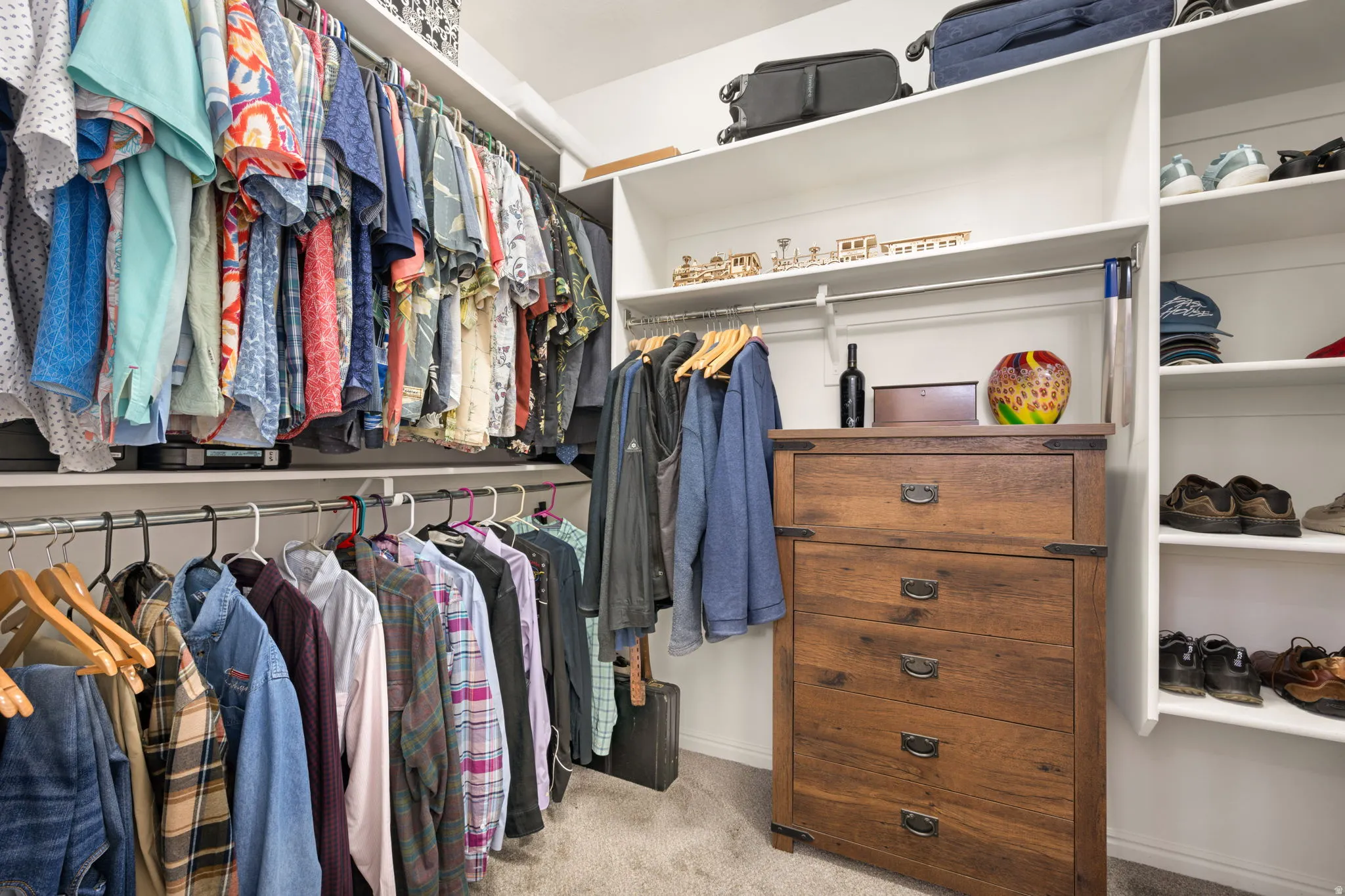 Primary walk in closet