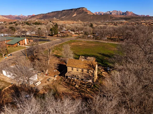 Bird's eye view of a mountainous background