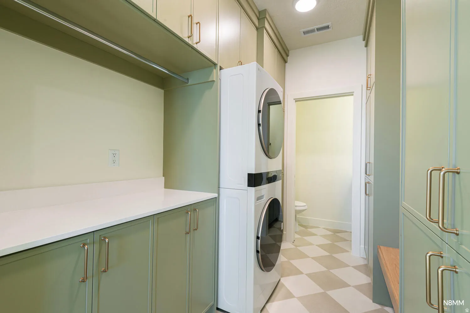 Mud room/ Laundry