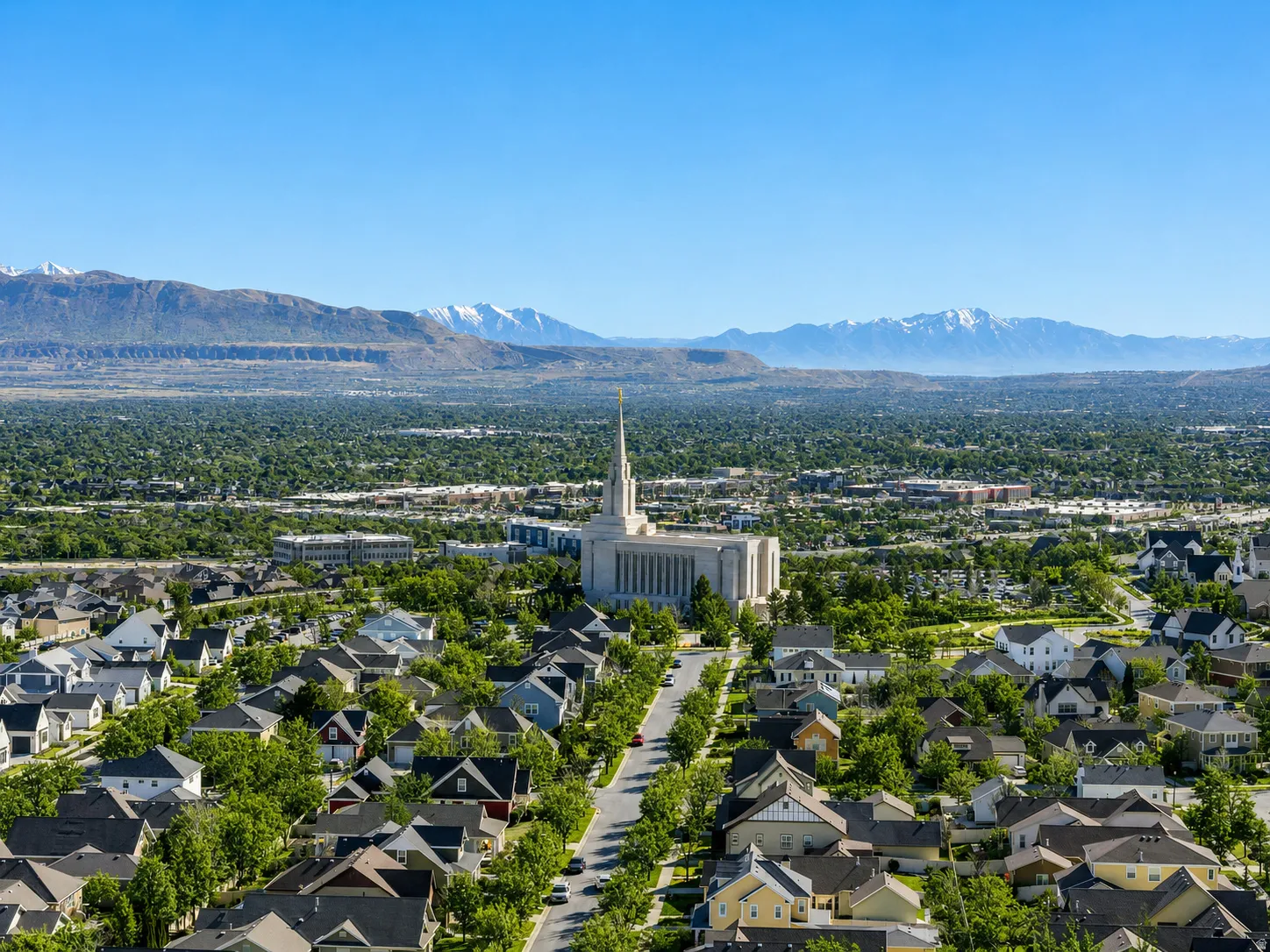 Ideal location with views of the mountains and close to the temple