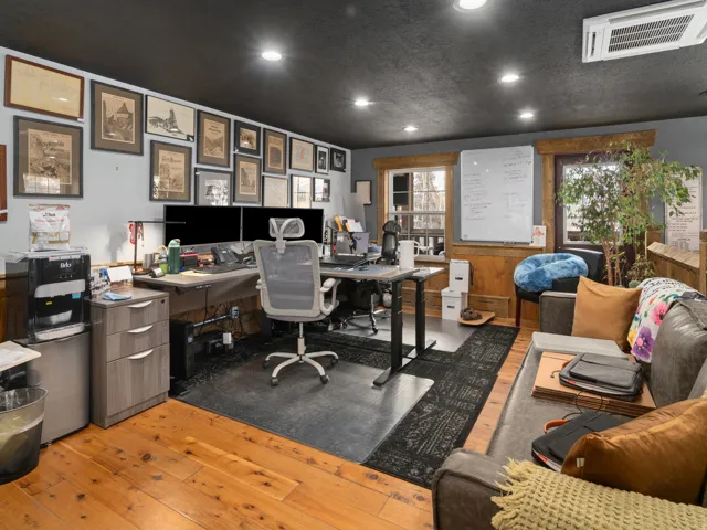 7355 E 200 S, Huntsville, Utah 84317