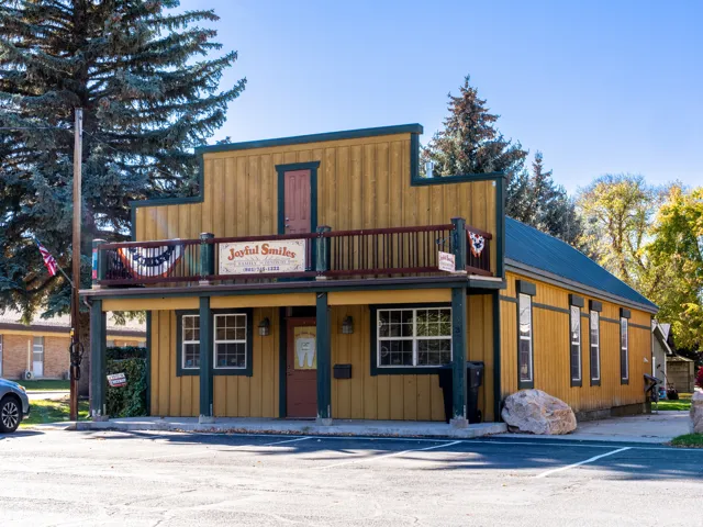 237 S 7400 E, Huntsville, Utah 84317
