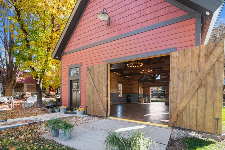 237 S 7400 E, Huntsville, Utah 84317