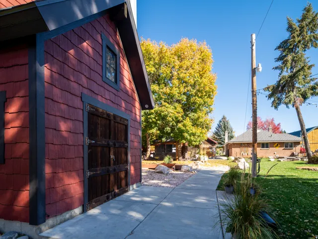 237 S 7400 E, Huntsville, Utah 84317