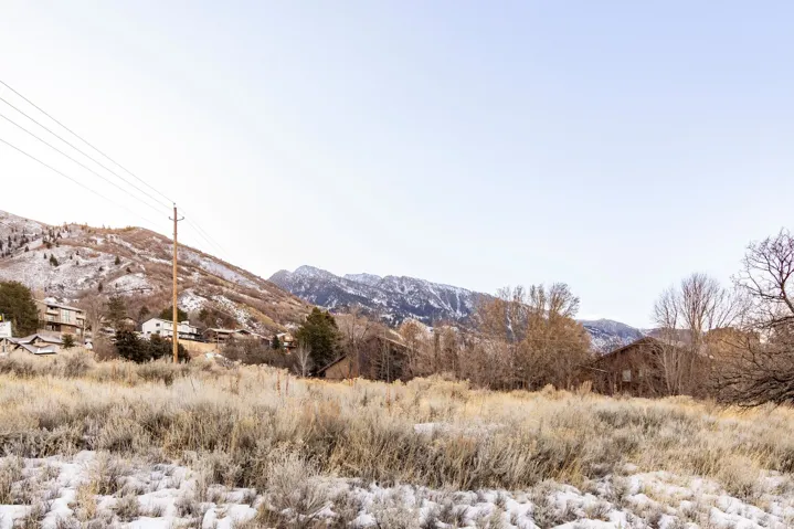 8955 S Wasatch Blvd, Sandy, Utah 84093