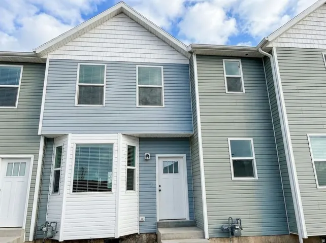 Mid-Row Townhome