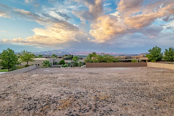View of yard with a mountain view