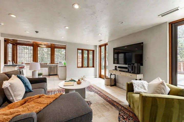 1220 E Yale Ave, Salt Lake City, Utah 84105