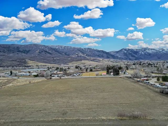 2773 N Wolf Dr, Eden, Utah 84310