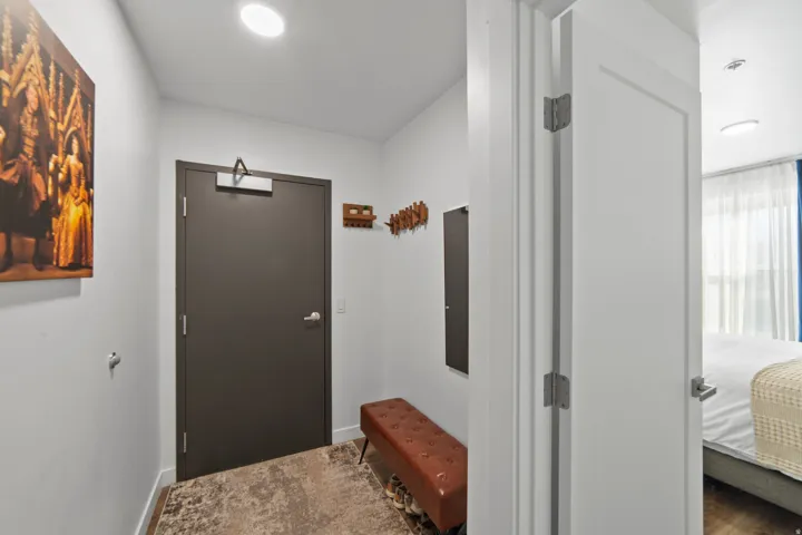 Entryway featuring baseboards