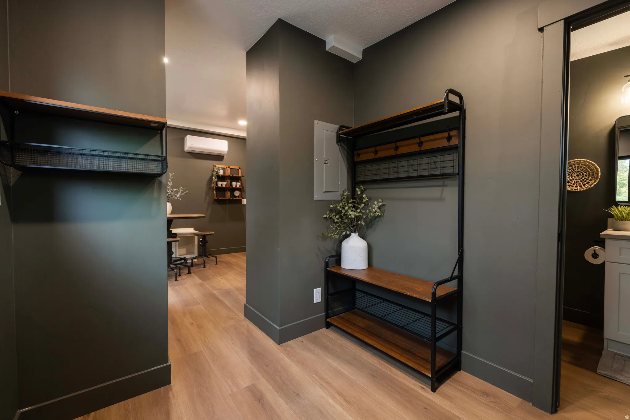 Apt. #4 Mud Room
