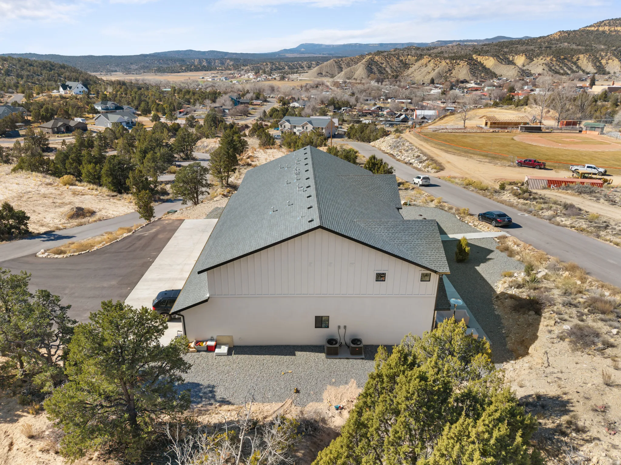 View from above of property featuring mountains