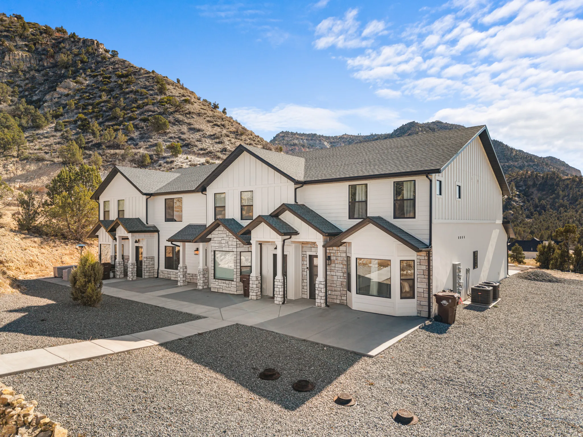 Condo building, 4 units