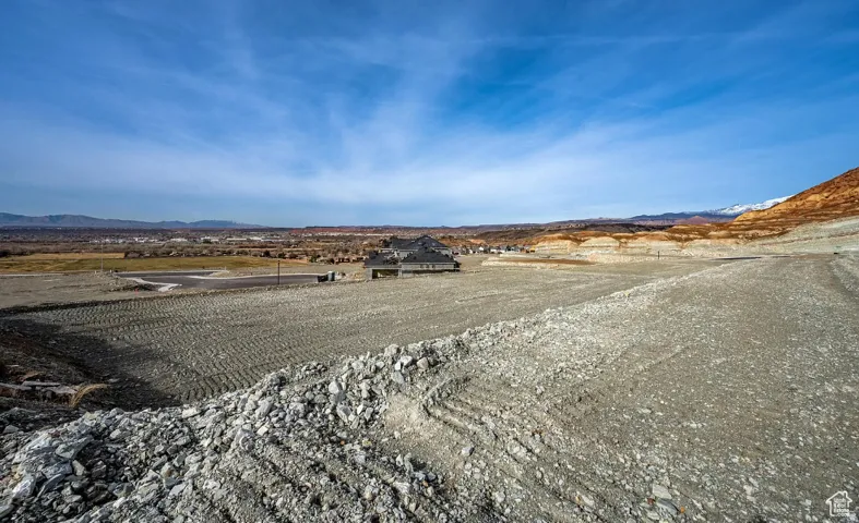 View of yard with a mountain view