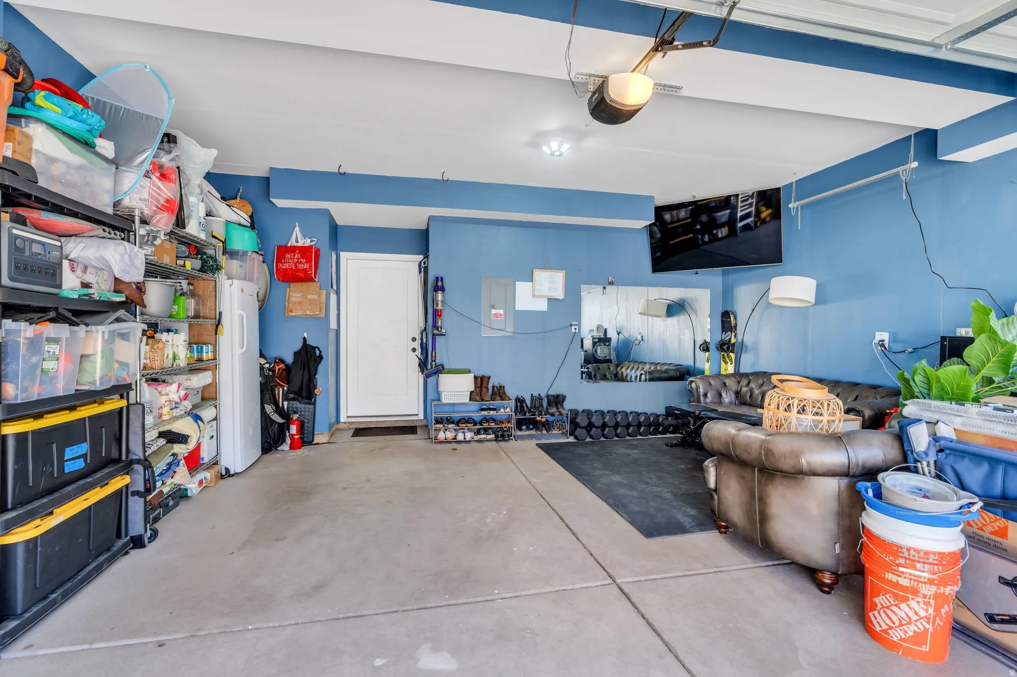 Ample space for storage and 2 cars