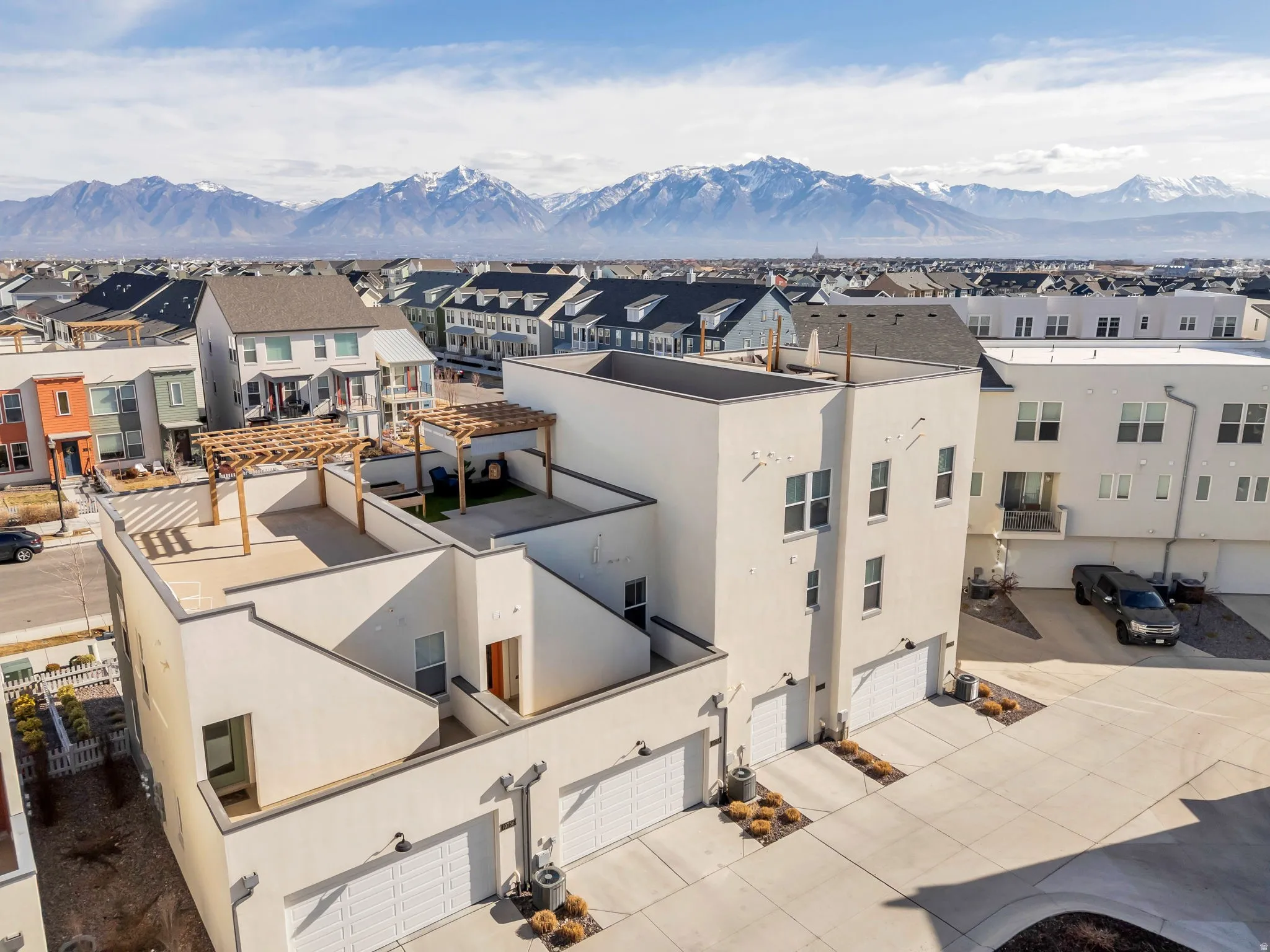 Beautiful view of the surrounding Wasatch mountains