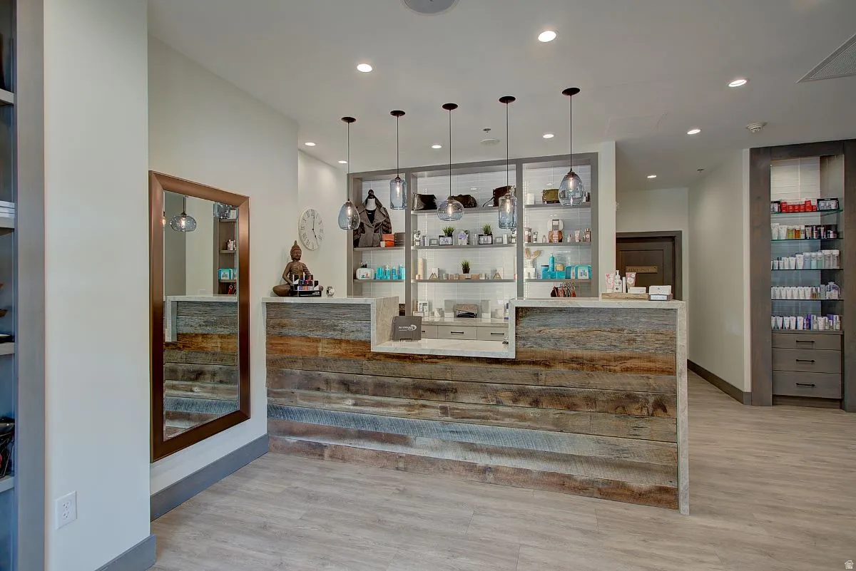 Welcome area with recessed lighting