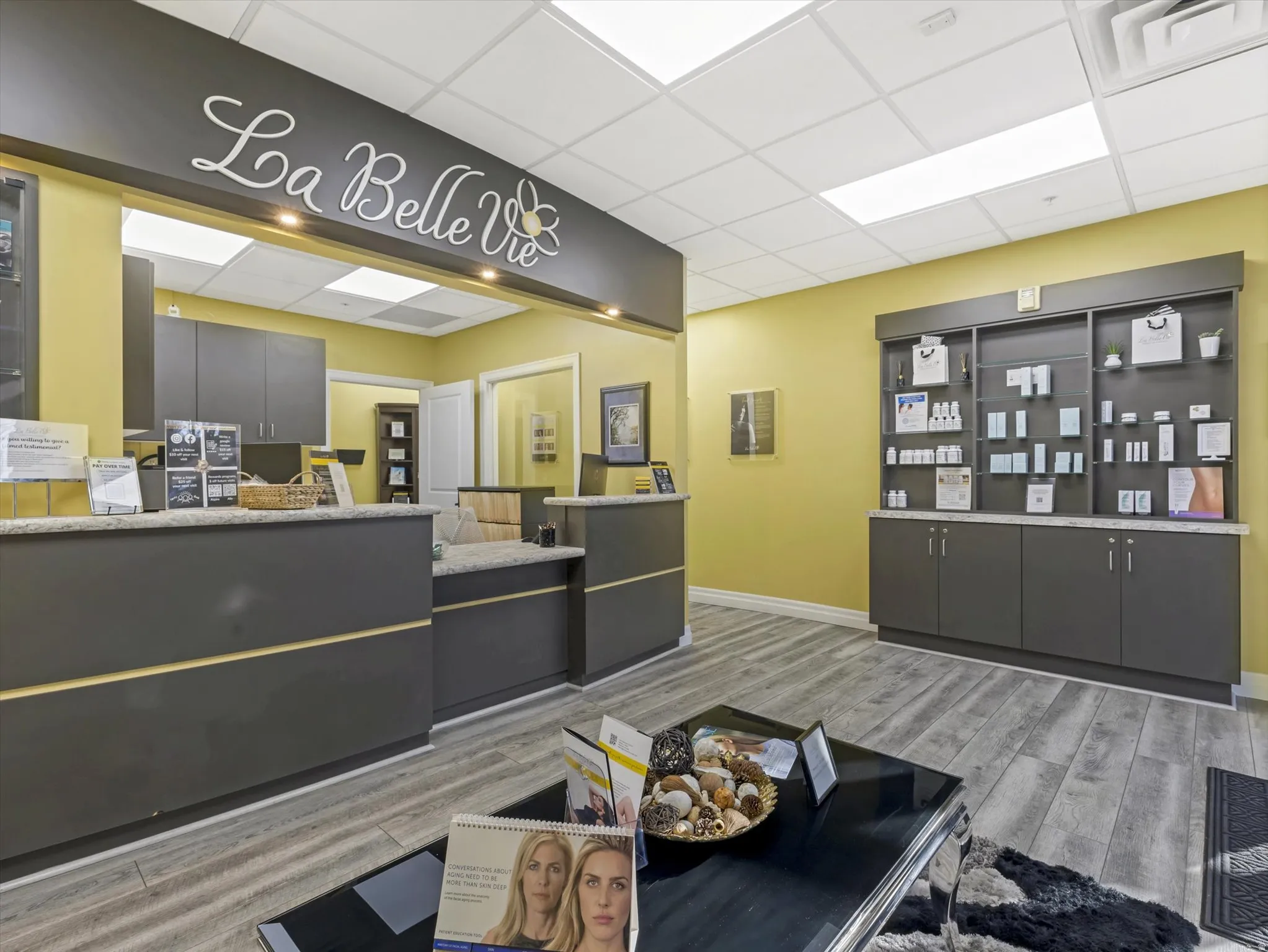 Reception with a paneled ceiling