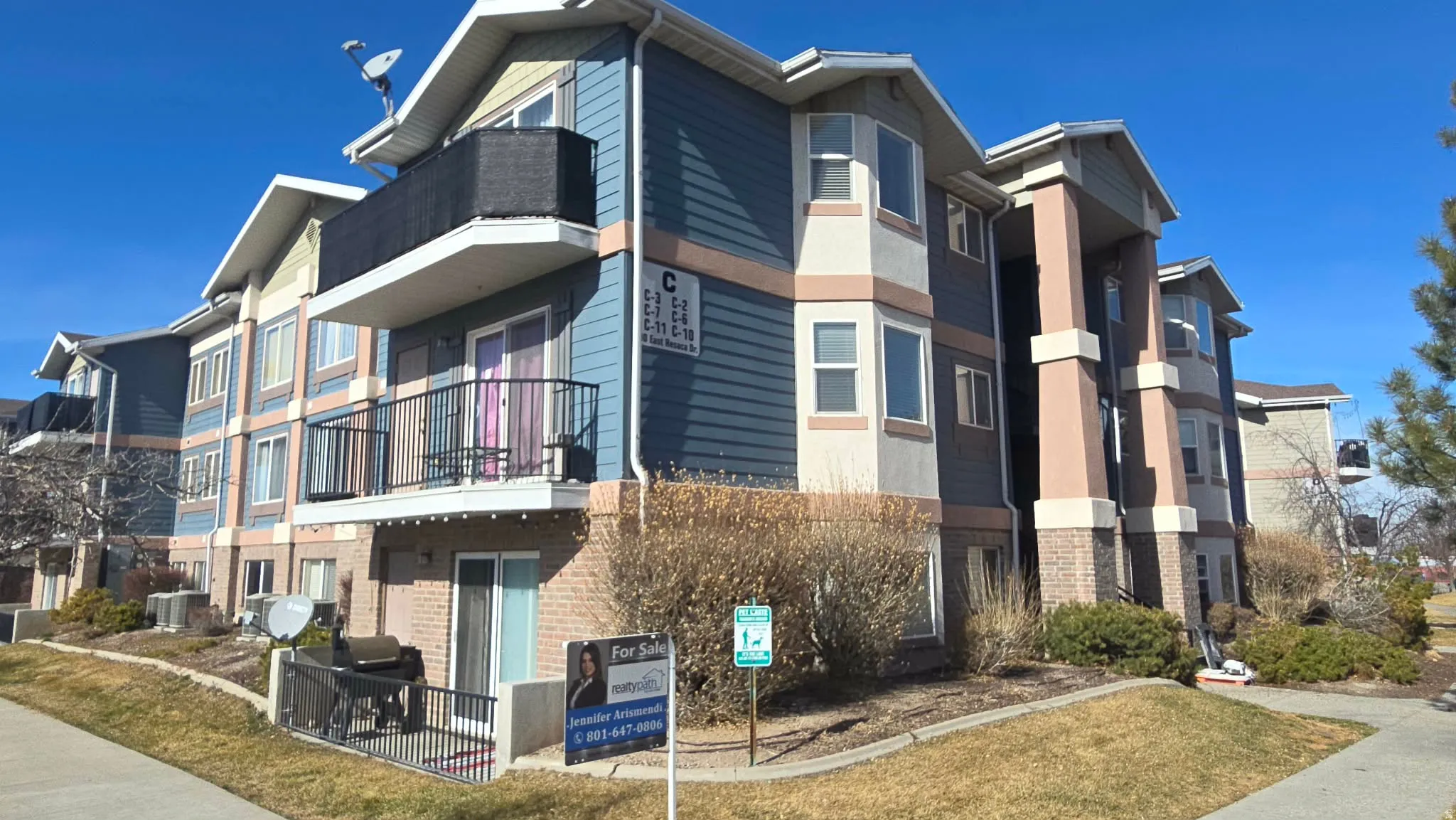 View of apartment building / complex