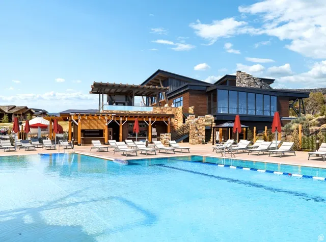 Community pool