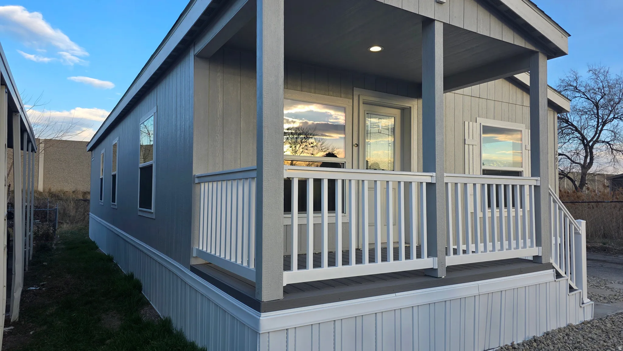 View of home's exterior