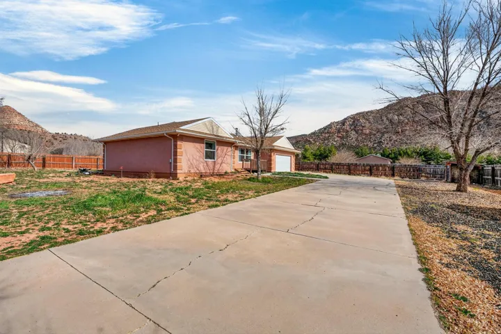 780 N Hildale St, Hildale, Utah 84784