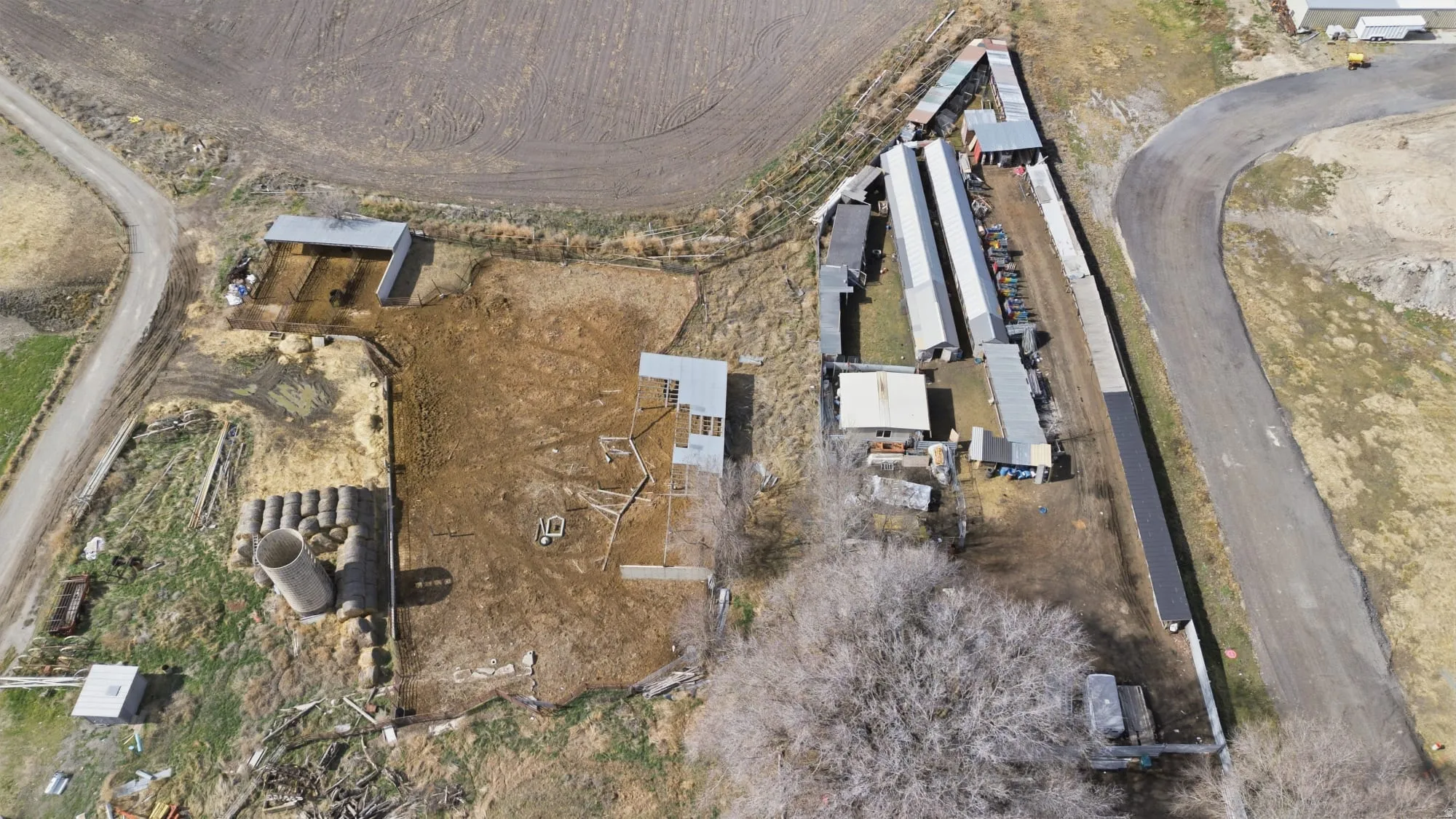 Aerial view of property and surrounding area