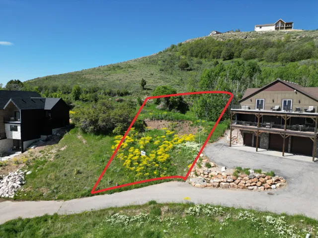 697 N Lochwood Dr, Garden City, Utah 84028