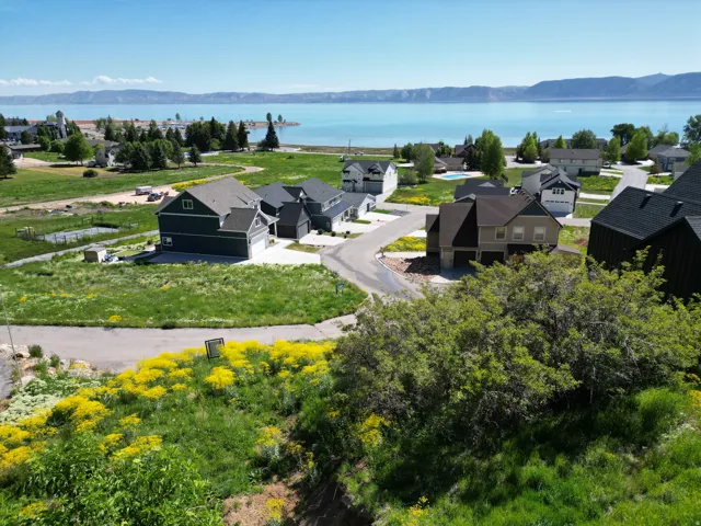 697 N Lochwood Dr, Garden City, Utah 84028