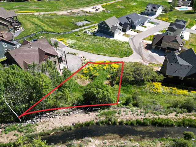 697 N Lochwood Dr, Garden City, Utah 84028