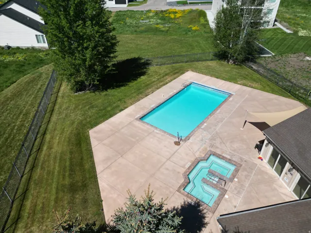 697 N Lochwood Dr, Garden City, Utah 84028