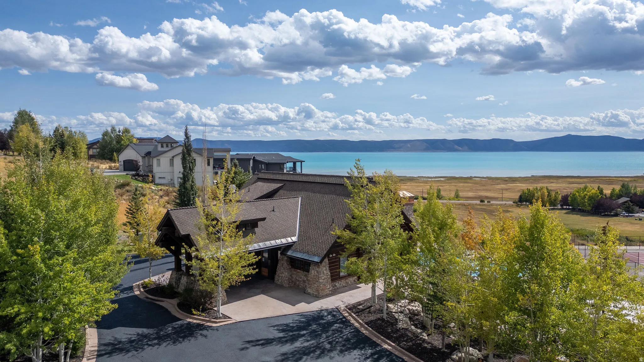 Bird's eye view of a water and mountain view