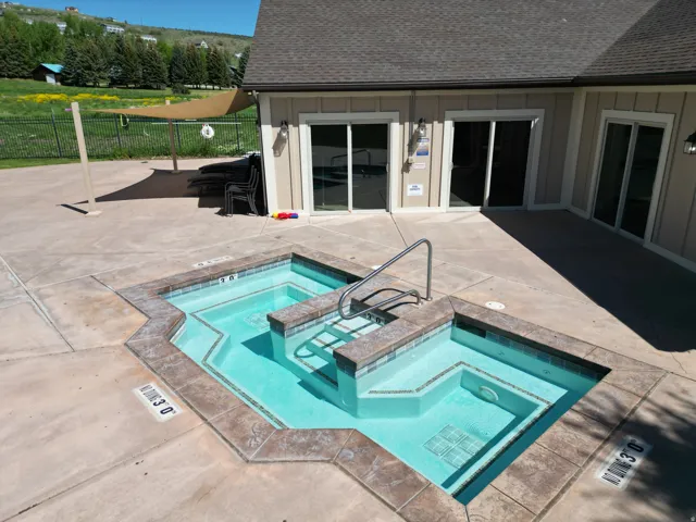 697 N Lochwood Dr, Garden City, Utah 84028