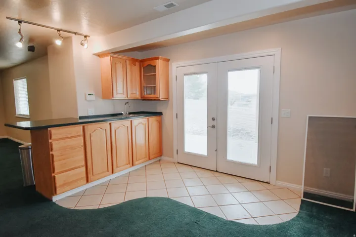 Wet bar