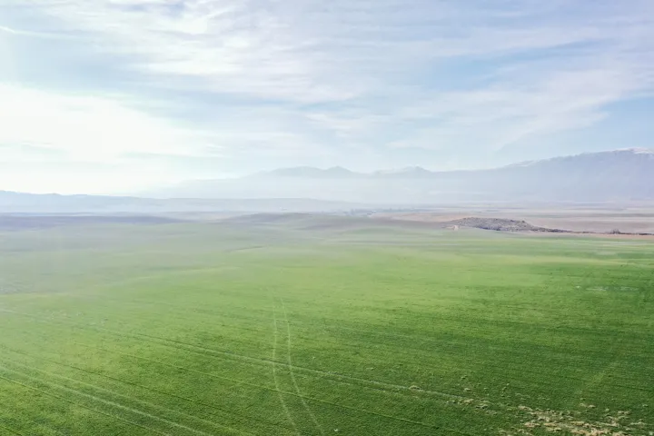 Bird's eye view of a mountain backdrop