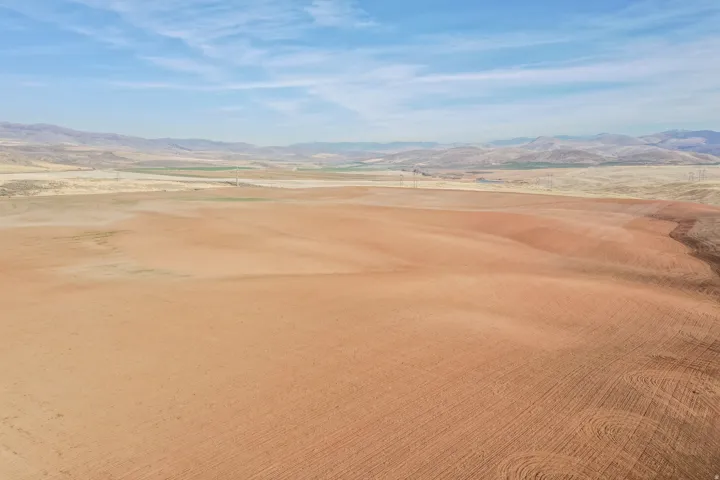 Bird's eye view of a mountainous background