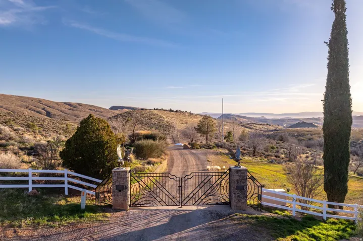 779 S Silver Rd, Leeds, Utah 84746