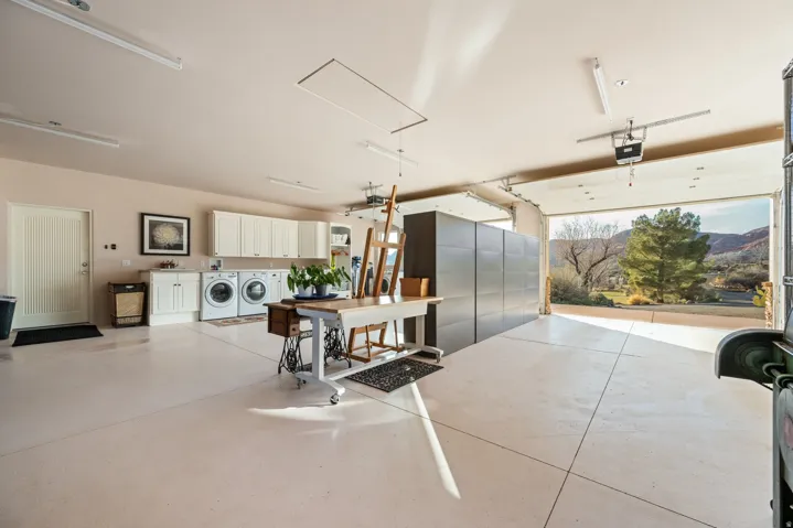 779 S Silver Rd, Leeds, Utah 84746